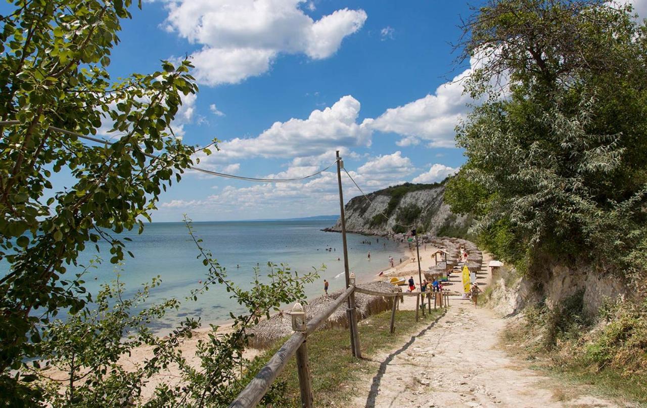 Sea View & Infinity Pool Apartments In Kaliakria Resort Balchik Eksteriør billede